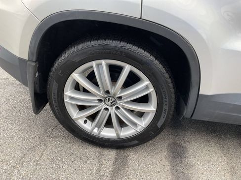 Used 2011 Volkswagen Tiguan S AWD/4WD image 12