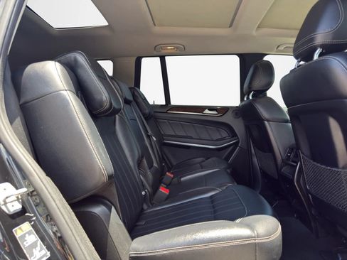 Used 2014 Mercedes-Benz GL 450 4MATIC w/ Lighting Package image 21