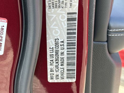 Used 2021 Jeep Grand Cherokee L Limited image 31