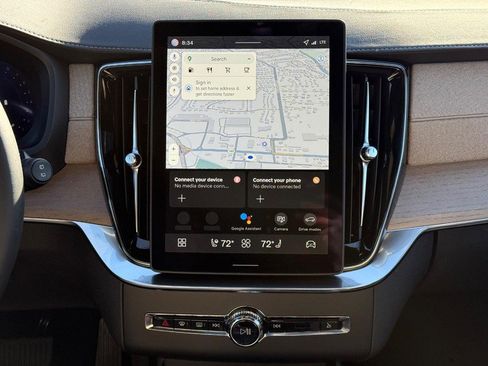 New 2026 Volvo XC90 B6 Plus w/ Protection Package image 8