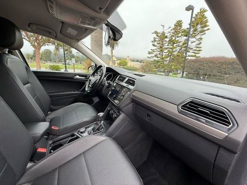Used 2018 Volkswagen Tiguan SE AWD/4WD image 51