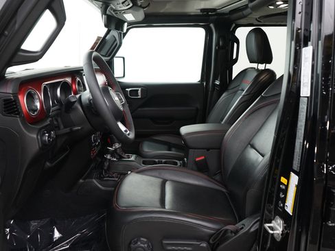 Used 2023 Jeep Wrangler Unlimited Rubicon w/ Cold Weather Group image 16