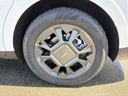 New 2026 Kia Carnival SX FWD image 25