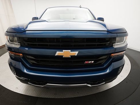 Used 2018 Chevrolet Silverado 1500 LT w/ All Star Edition image 20
