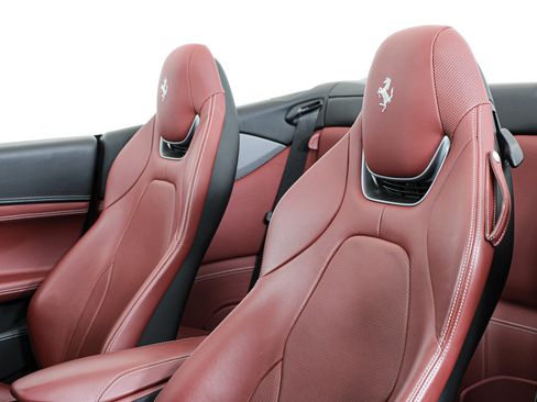 Certified 2022 Ferrari Portofino M RWD image 46