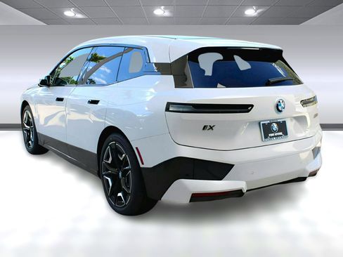 Used 2025 BMW iX M60 image 2