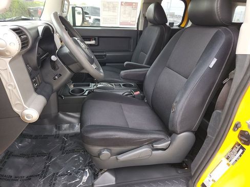 Used 2008 Toyota FJ Cruiser 2WD image 12