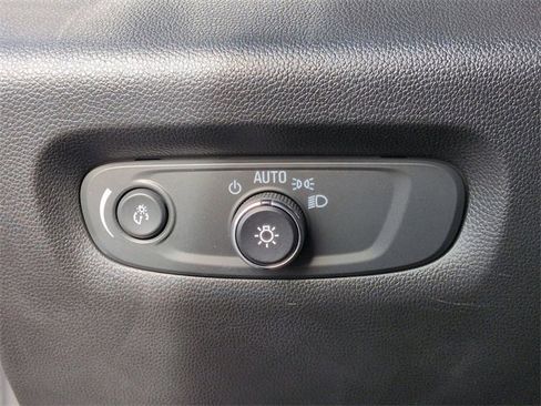 Certified 2023 Chevrolet Traverse LS image 15