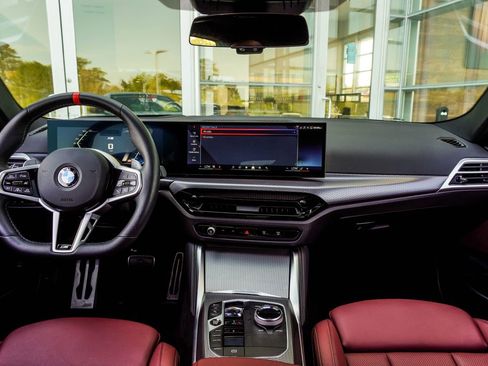 Used 2025 BMW M440i Coupe w/ Premium Package image 5