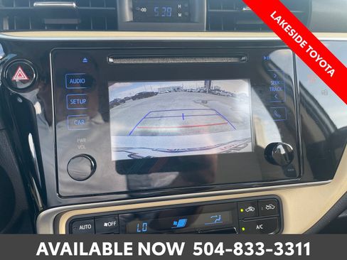 Used 2017 Toyota Corolla LE FWD image 32
