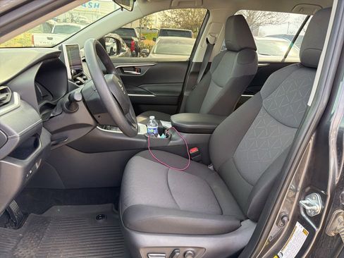 Certified 2025 Toyota RAV4 XLE image 7