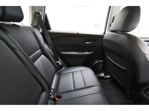 Certified 2022 Nissan Rogue SV w/ SV Premium Package image 9