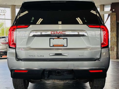 Used 2024 GMC Yukon SLT w/ SLT Luxury Package AWD/4WD image 14