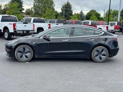 Used 2019 Tesla Model 3 Mid Range RWD image 4