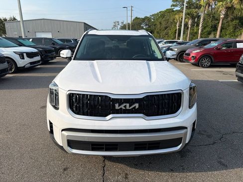 Certified 2025 Kia Telluride EX FWD image 2