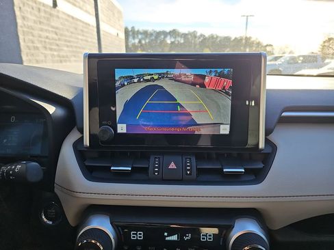 Used 2024 Toyota RAV4 XLE Premium image 28