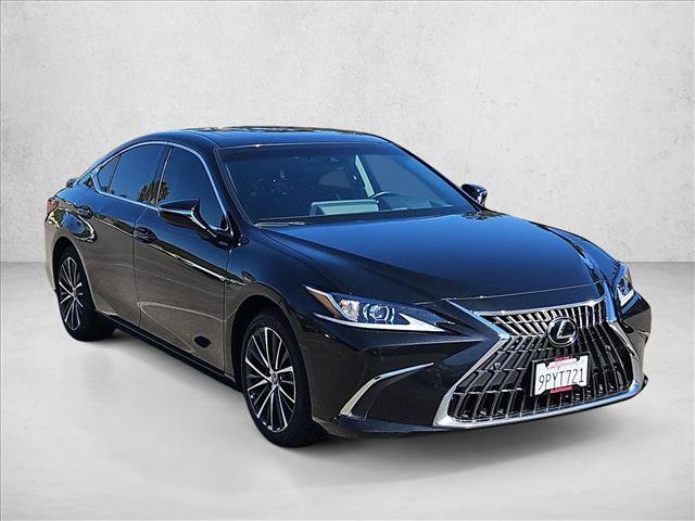 Used 2025 Lexus ES 300h w/ Premium Package FWD image 3