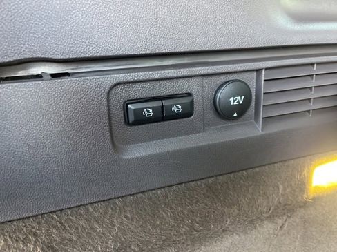 Used 2016 Lincoln MKX Reserve w/ Technology Package image 12