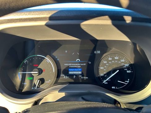 Used 2025 Toyota Sienna LE image 13