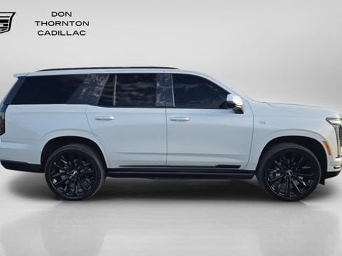 Used 2025 Cadillac Escalade Sport Platinum w/ LPO, ONYX Package AWD/4WD image 6