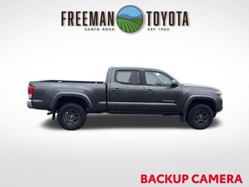 Used 2017 Toyota Tacoma SR5 w/ Tow Package AWD/4WD image 4