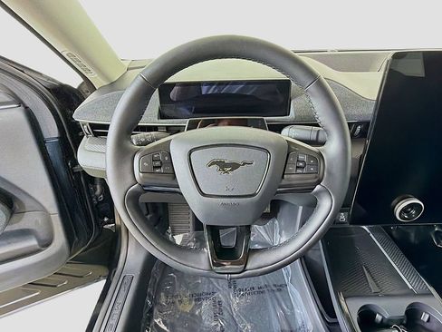 Used 2025 Ford Mustang Mach-E Premium AWD/4WD image 35
