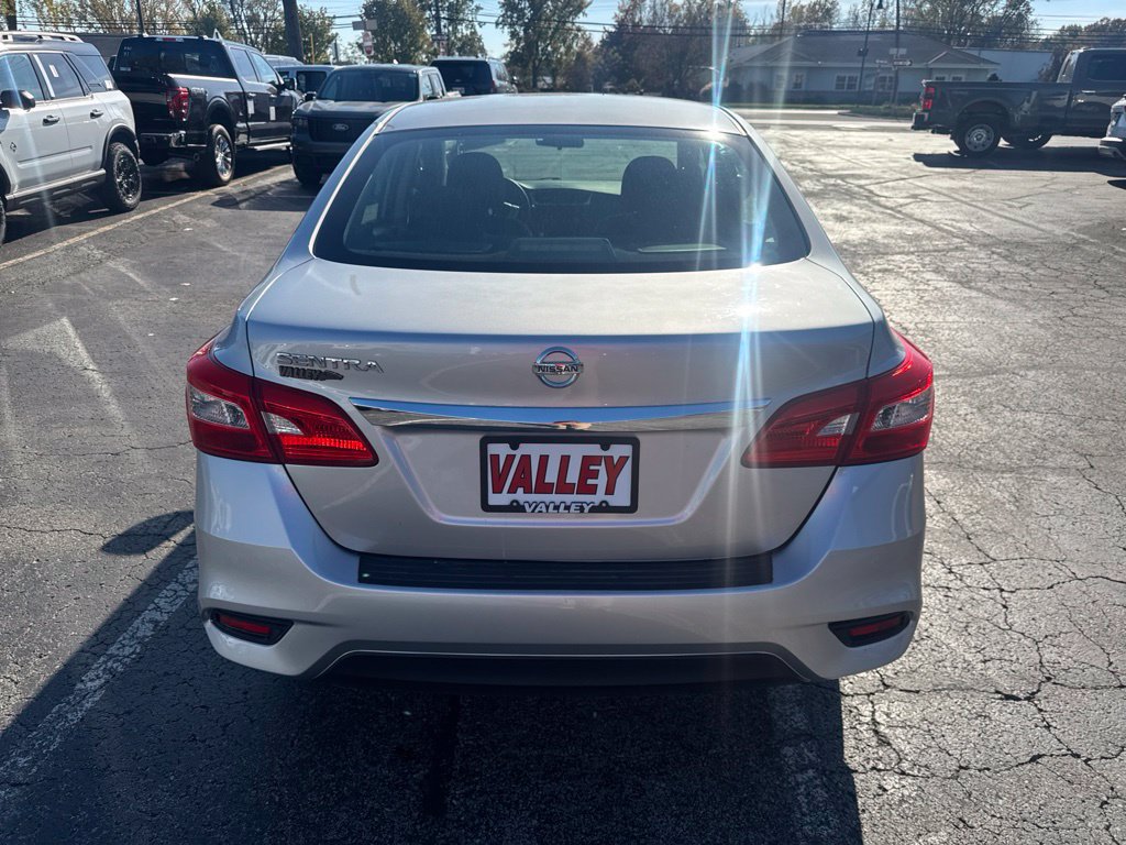 Used 2017 Nissan Sentra S FWD image 5