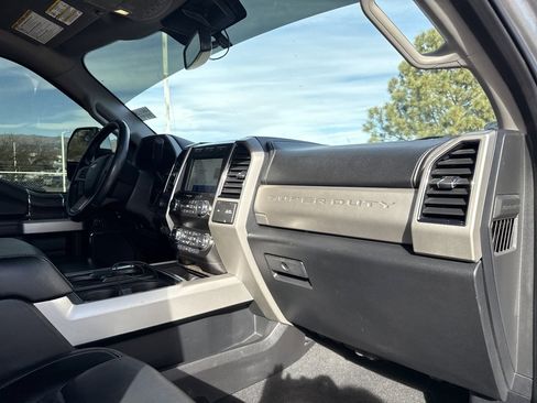 Used 2021 Ford F350 Lariat w/ Lariat Ultimate Package image 29