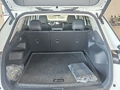 New 2026 Volkswagen Tiguan SE image 19