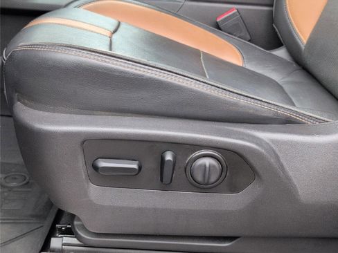 Used 2021 Chevrolet Silverado 2500 LTZ w/ Carhartt Edition image 14