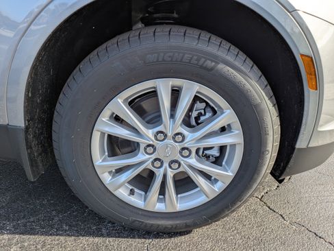 New 2026 Cadillac XT5 Luxury w/ LPO, Floor Liner Package image 12