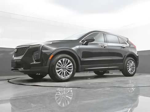 Used 2024 Cadillac XT4 Premium Luxury FWD image 36