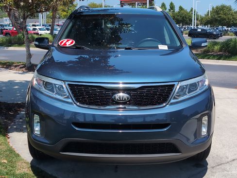 Used 2014 Kia Sorento LX FWD image 3