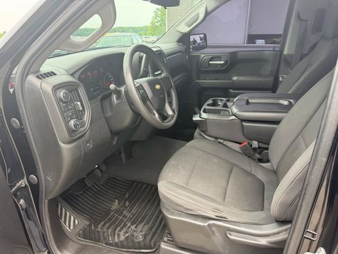 Used 2021 Chevrolet Silverado 1500 Custom AWD/4WD image 18