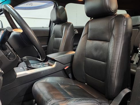 Used 2015 Ford Explorer Limited w/ Equipment Group 302A image 14