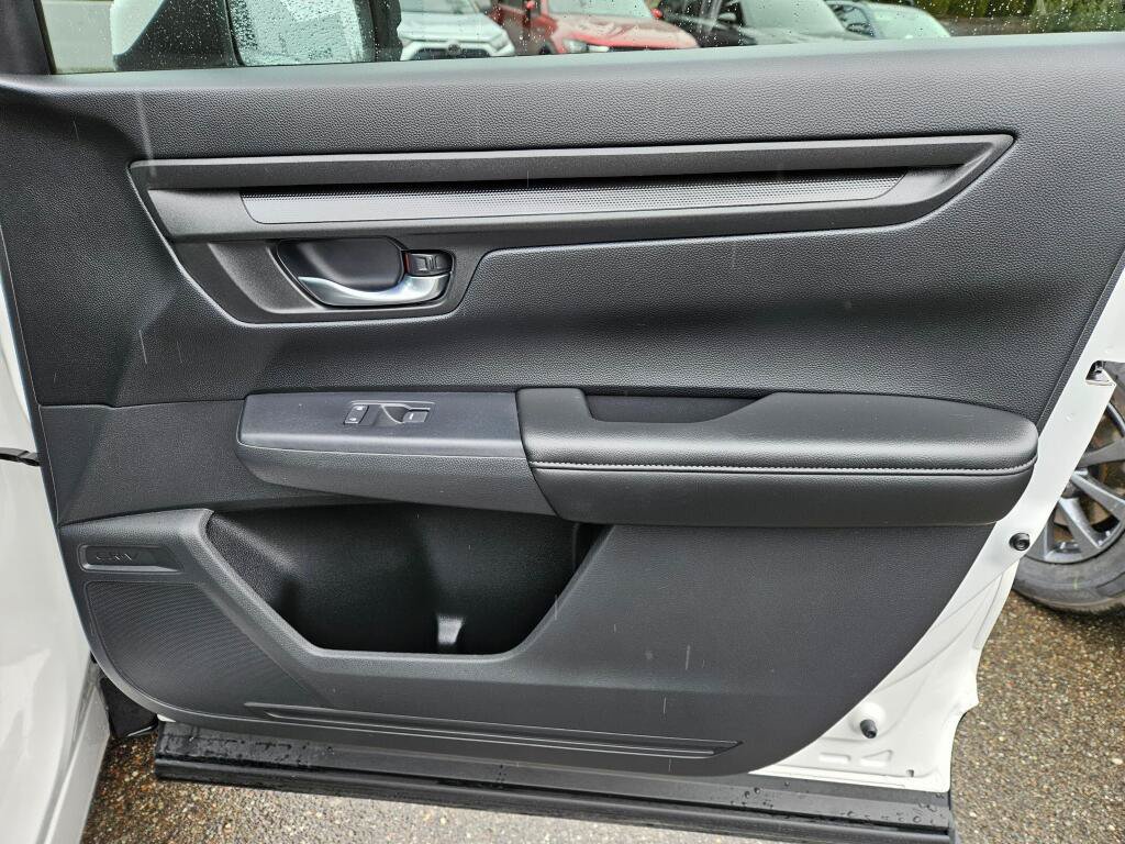 Used 2025 Honda CR-V EX image 12