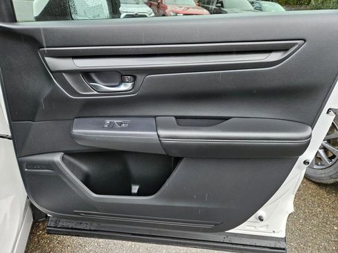 Used 2025 Honda CR-V EX image 12