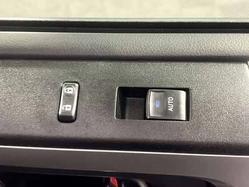 Used 2020 Toyota 4Runner SR5 Premium w/ Moonroof Package image 32