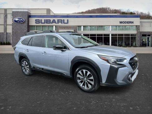 Used 2025 Subaru Outback Limited AWD/4WD image 3