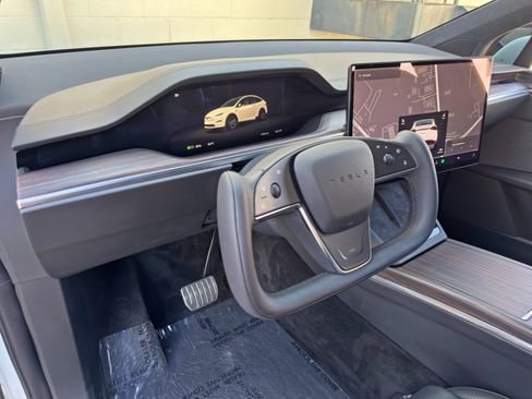 Used 2024 Tesla Model X AWD/4WD image 13