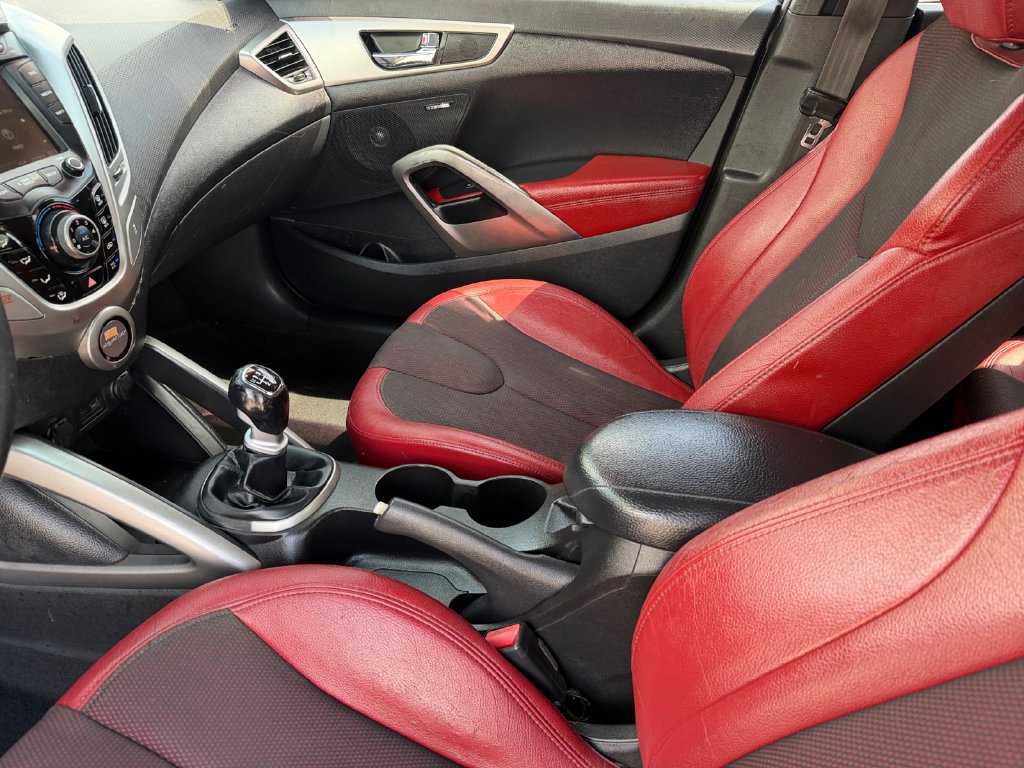 Used 2012 Hyundai Veloster w/ Style Pkg FWD image 12