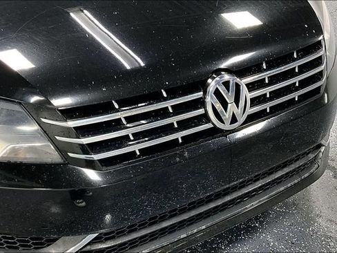 Used 2012 Volkswagen Passat 2.5 SEL FWD image 28