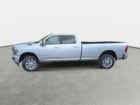 New 2026 RAM 2500 Laramie AWD/4WD image 8
