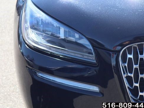 Used 2022 Lincoln Corsair AWD w/ Premium Package image 11