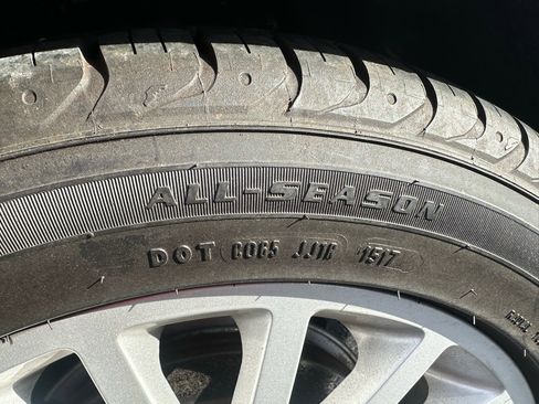 Used 2005 Ford Thunderbird image 54