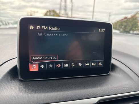 Used 2015 MAZDA MAZDA3 i Touring image 29