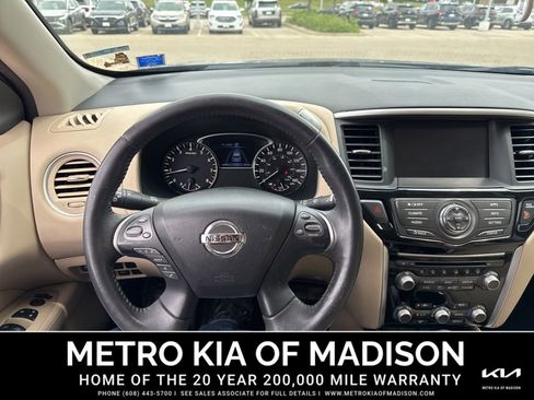 Used 2017 Nissan Pathfinder SV w/ SV Cold Weather Package AWD/4WD image 16