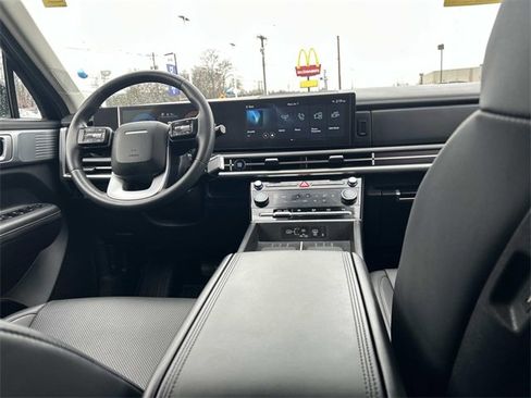 Used 2024 Hyundai Santa Fe SEL image 17