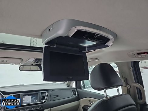 Used 2020 Kia Sedona SX image 9