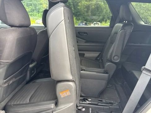Certified 2023 Nissan Pathfinder Rock Creek AWD/4WD image 12